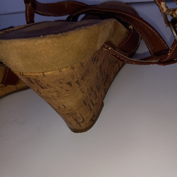 MERONA 4 in. Wedge 7.5 brown strappy sandal with cork look wedge 90's - Picture 3 of 7